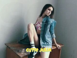 Cutie_Julia