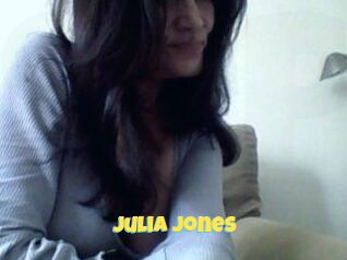 Julia_Jones