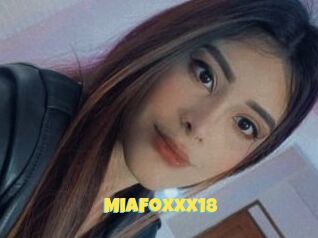 MiaFoxxx18