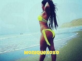 Moniquexoxo